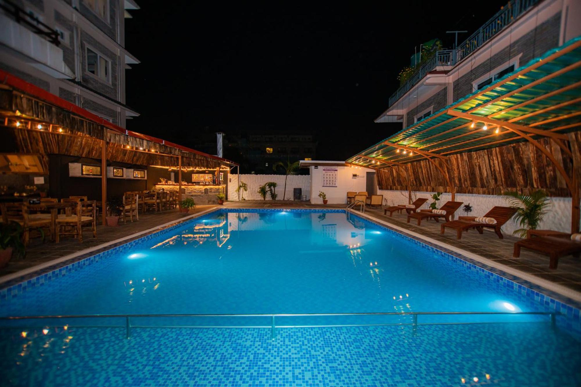 Majheri Resort And Spa Pokhara Exterior foto